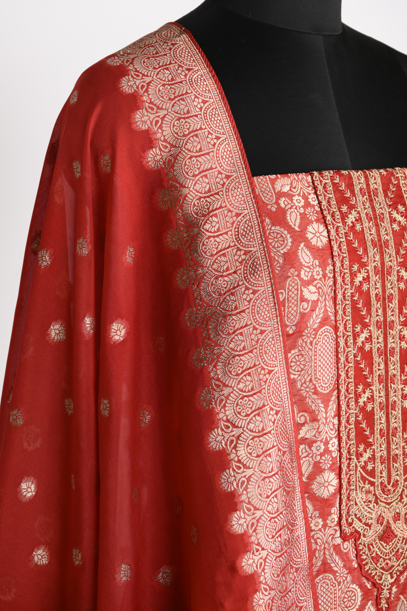 Red Organza Beautiful Suit Set with Dupatta - 131-KE11242