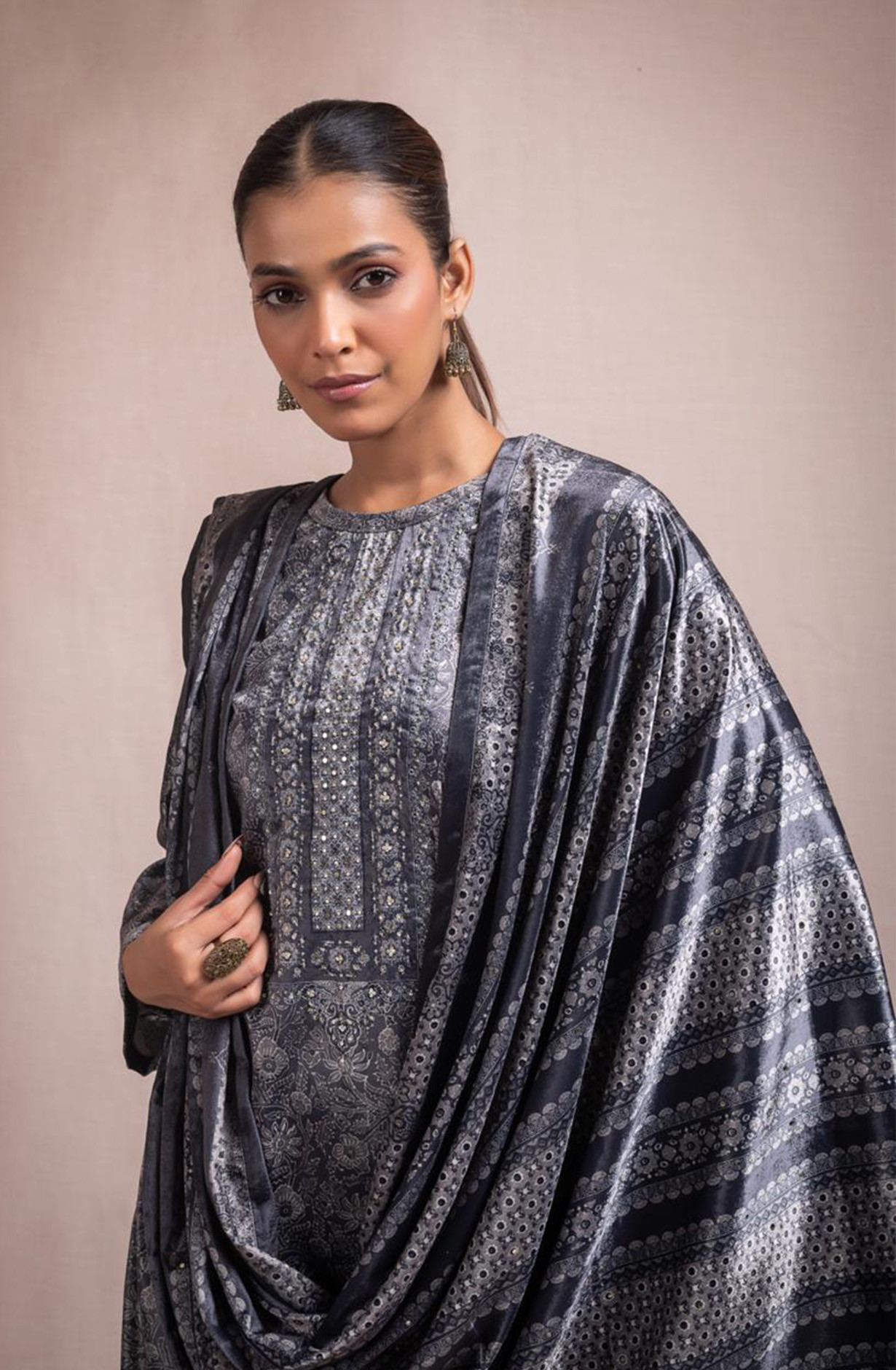 Green Digital Printed Velvet Suit with Dupatta - ANO2116B