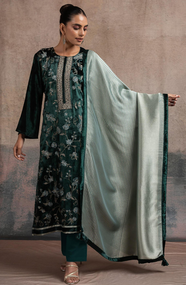 Image of Bottle Green Velvet Suit Set with Silk Jacquard Dupatta - R157-SPR2522A
