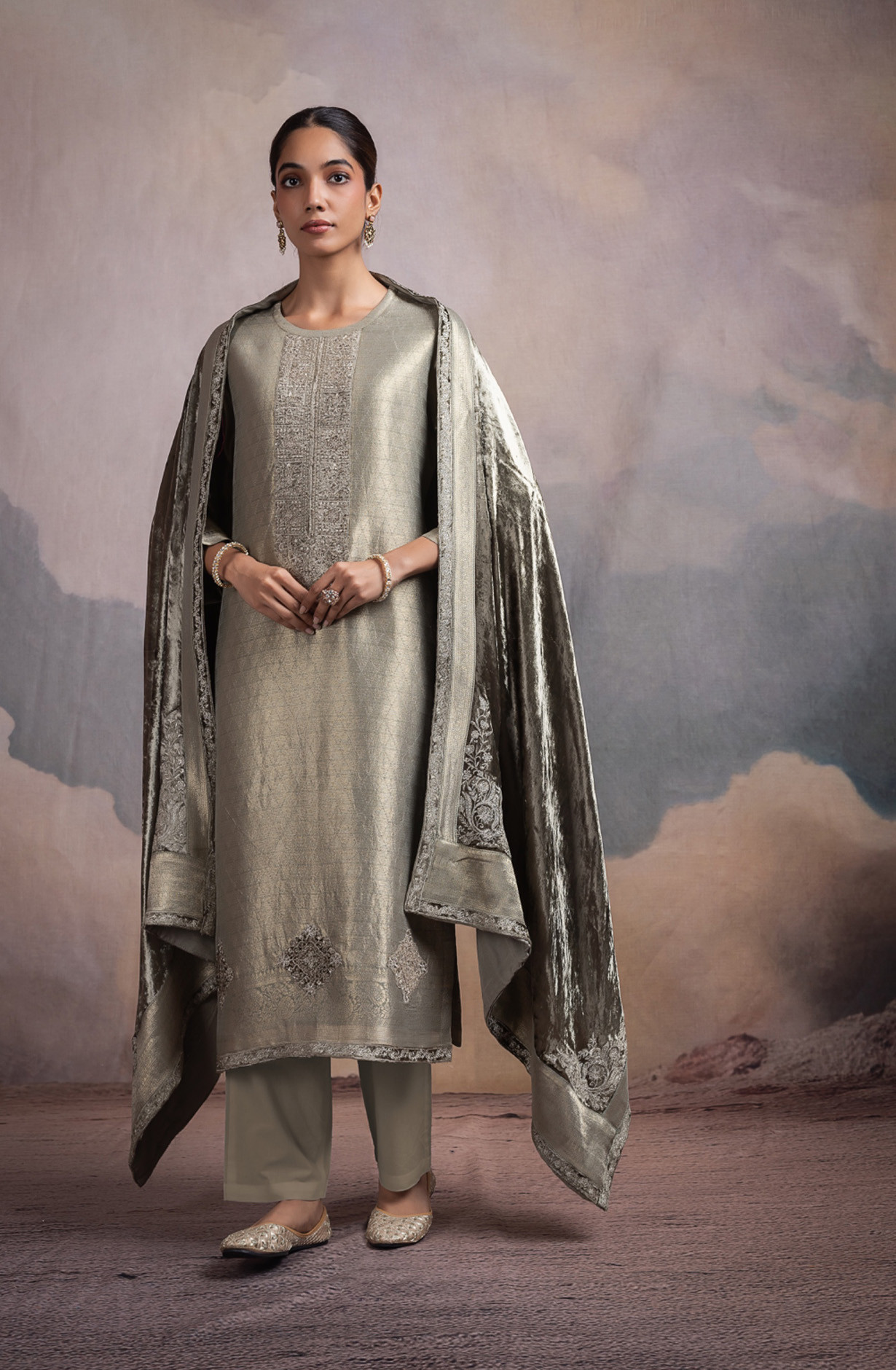 Mehndi Pure Silk Jacquard Suit Set with Velvet Dupatta - KAN2124B