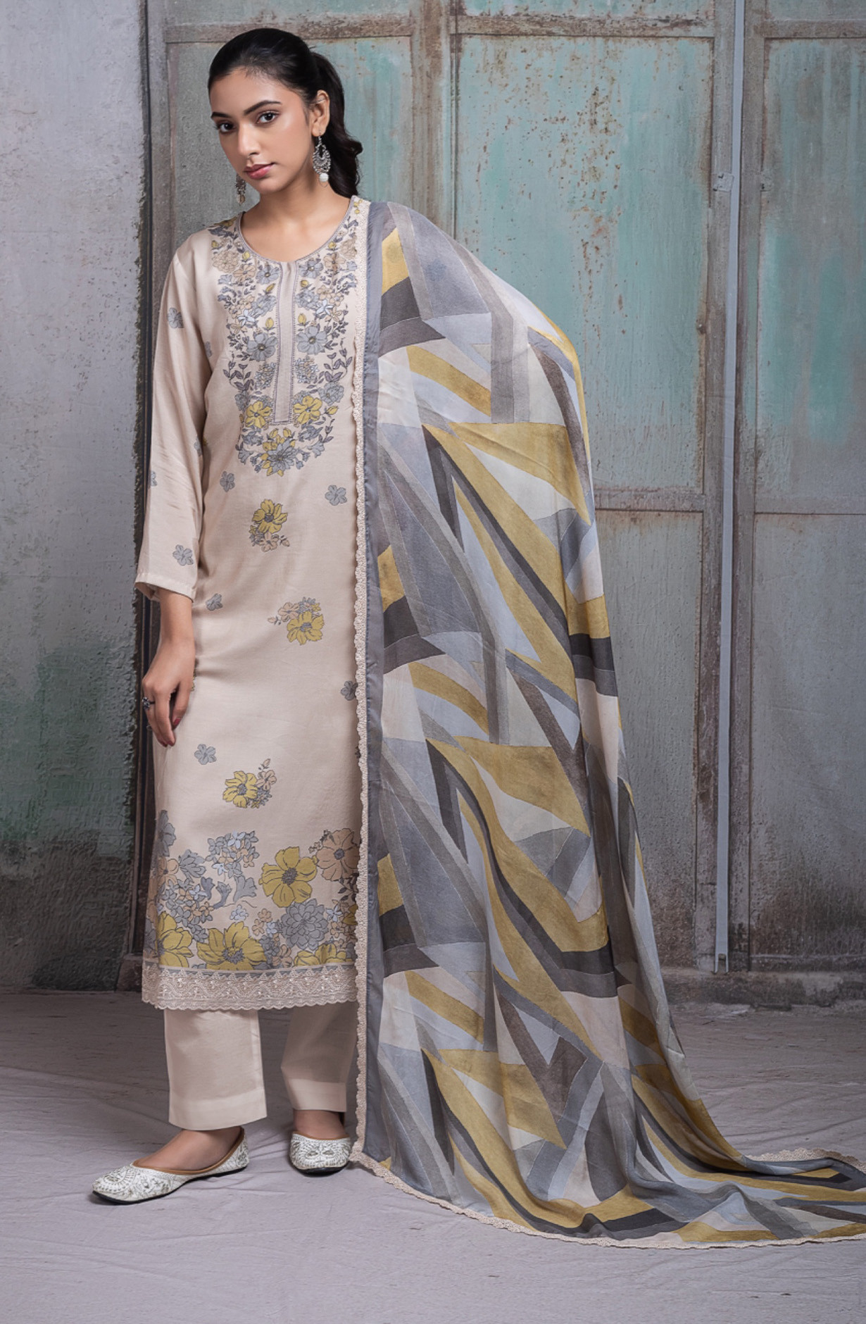 Beige pure muslin Unstitched Beautiful Suit Set with Dupatta - NORNT184
