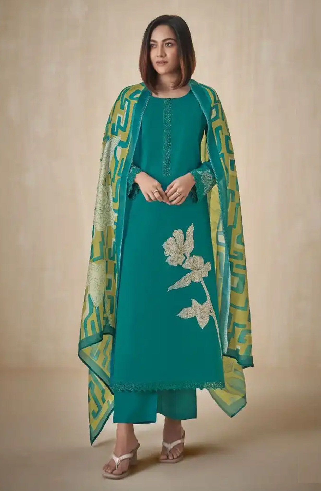 Firozee Premium lawn cotton Suit set with Dupatta - AAS14021D