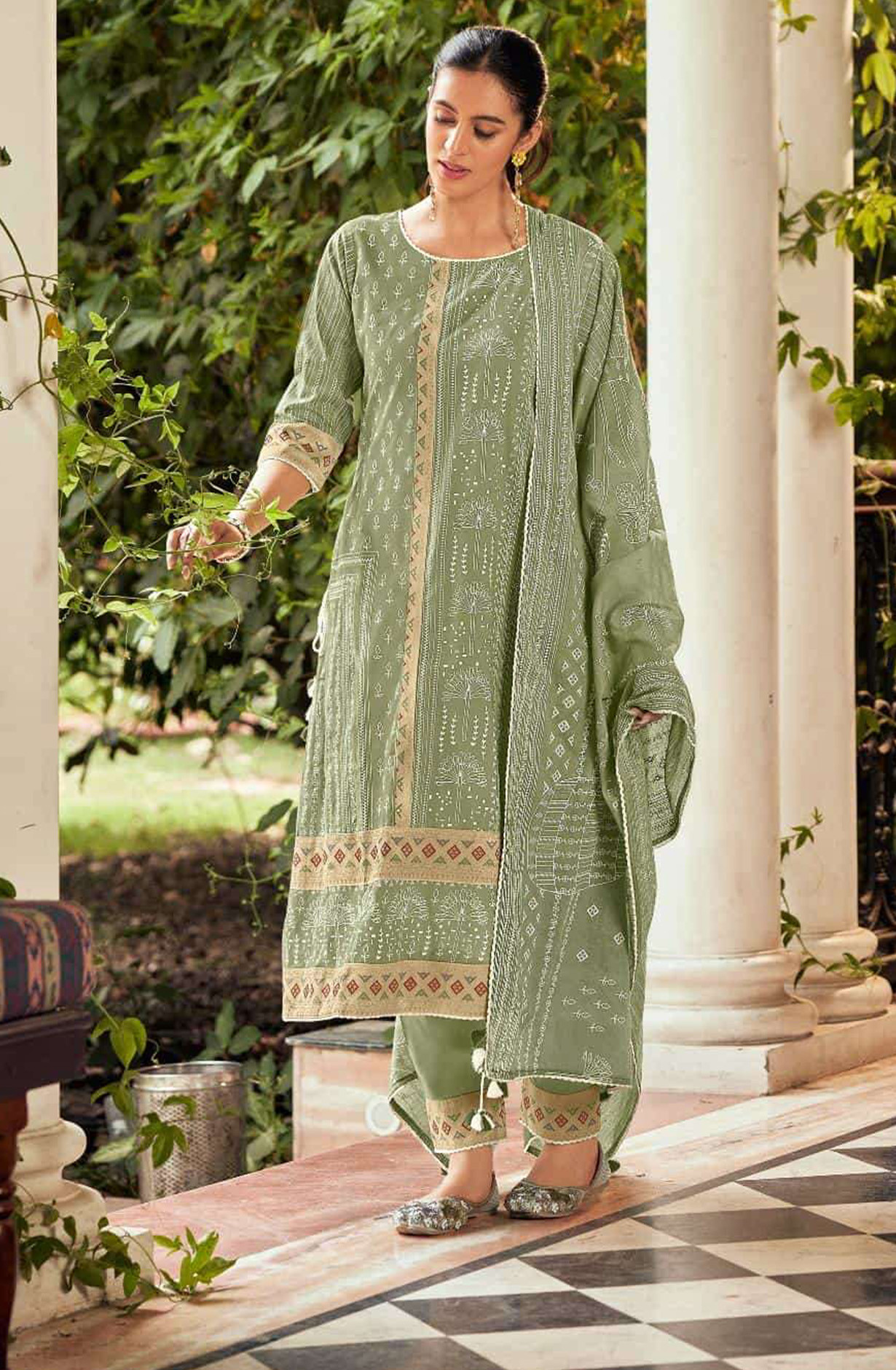 Green Pure Cotton Beautiful Suit Set with Dupatta - ROS10161