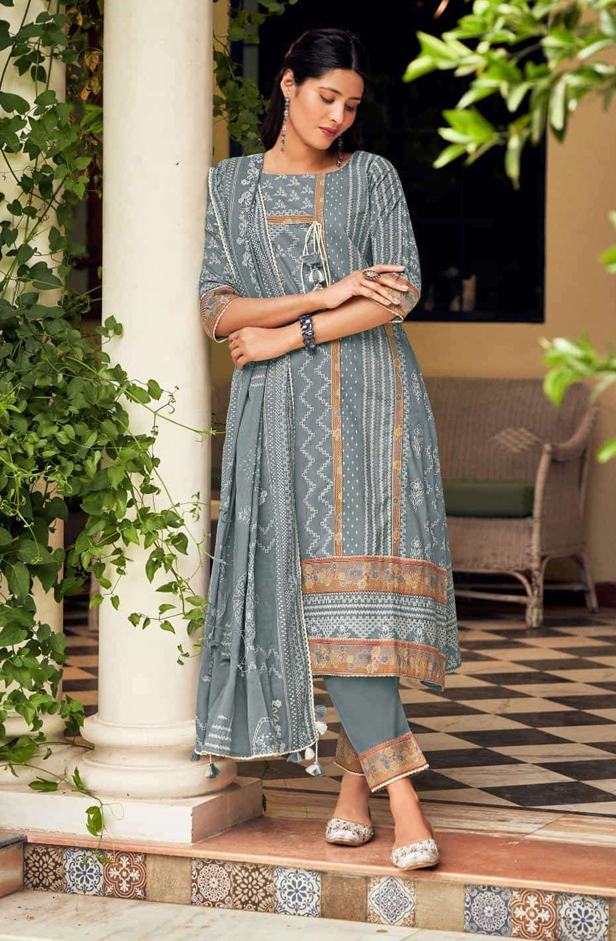 Grey Pure Cotton Beautiful Suit Set with Dupatta - ROS10164
