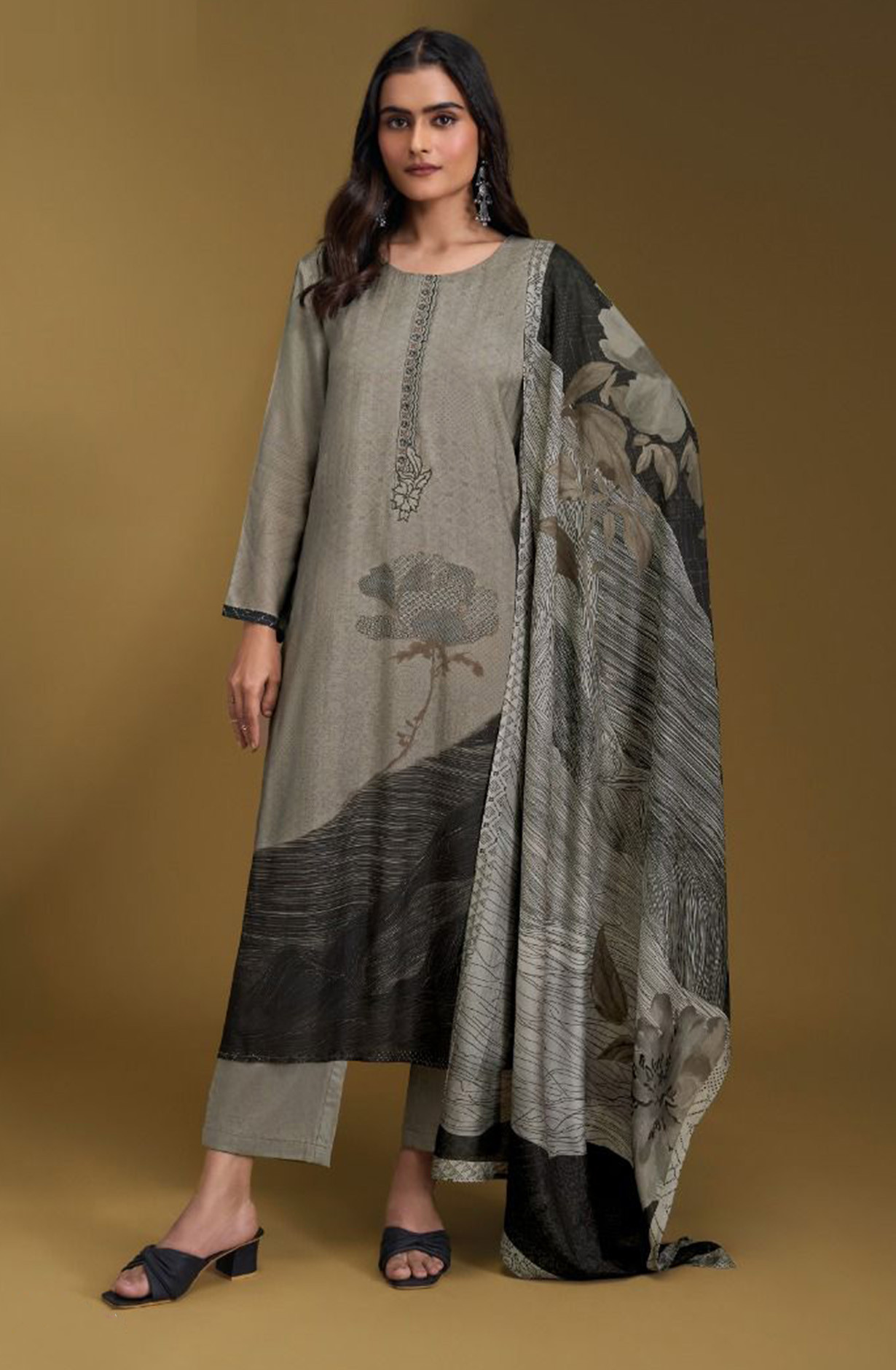 Grey Muslin Digital Printed Suit Set with Dupatta - YAM11021A