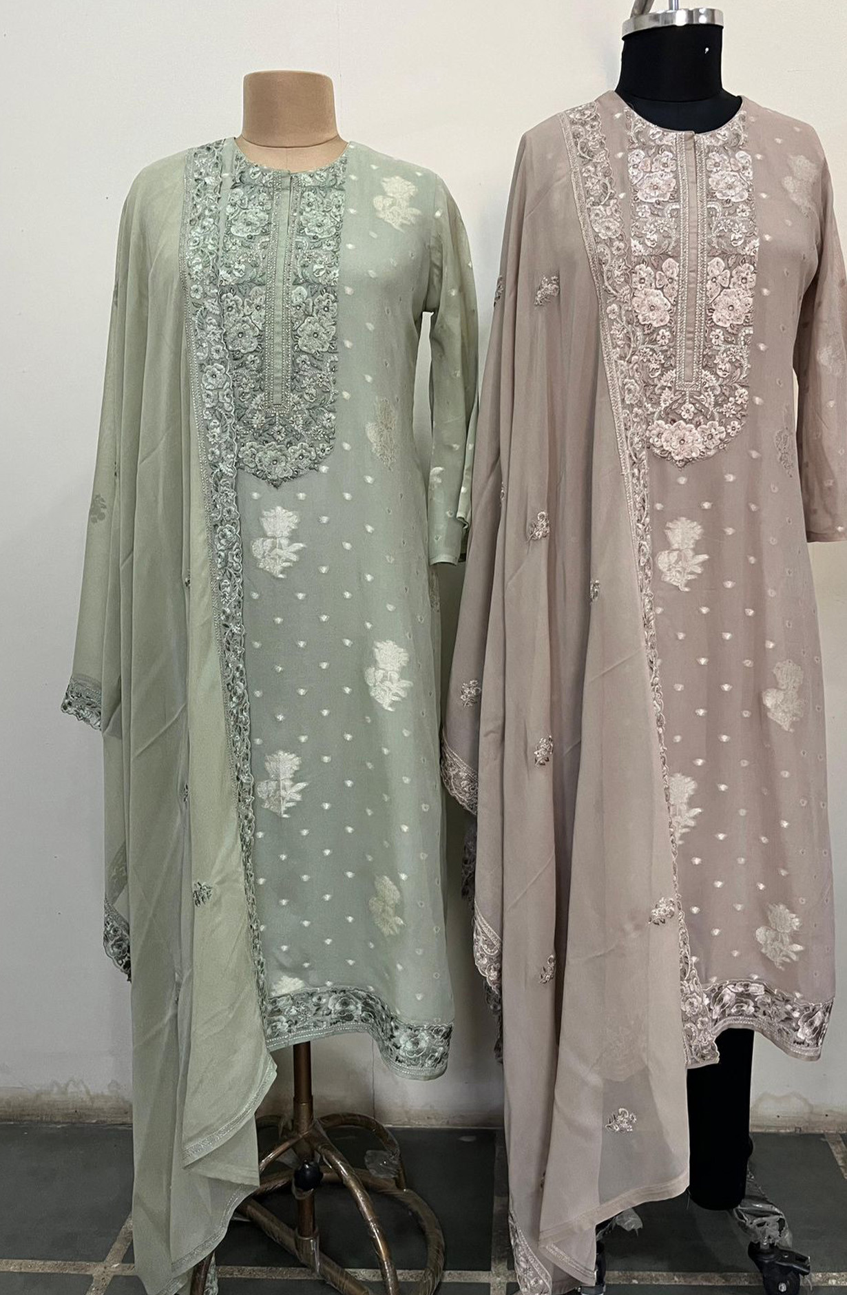 Green Georgette Beautiful Unstitch Suit Set with Dupatta -R157-SPR2587
