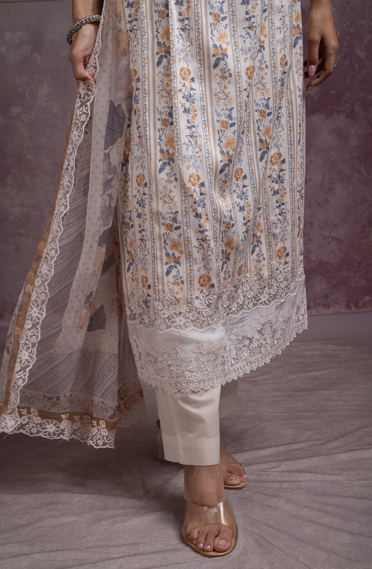 Off-White Very finner cotton beautiful Suit Set with Dupatta - VENNT139C