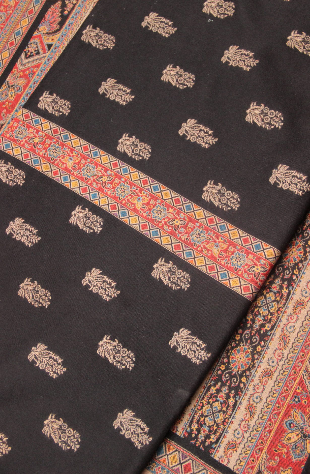 Black Pure Pashmina Suit - Set with Beautiful Pashmina Shawl- 1000-8051B