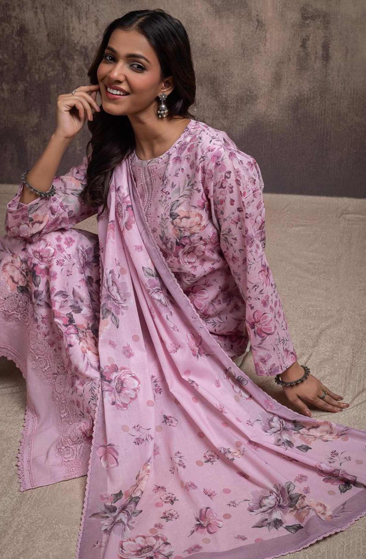 Pink Pure cotton lawn Digital Printed Beautiful Suit Set with Dupatta - VINNT203C