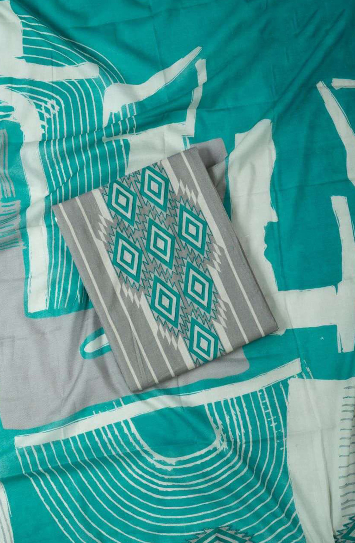 Grey Lawn cotton digital Print with embroidery Suit Set with Dupatta - 823-V30C