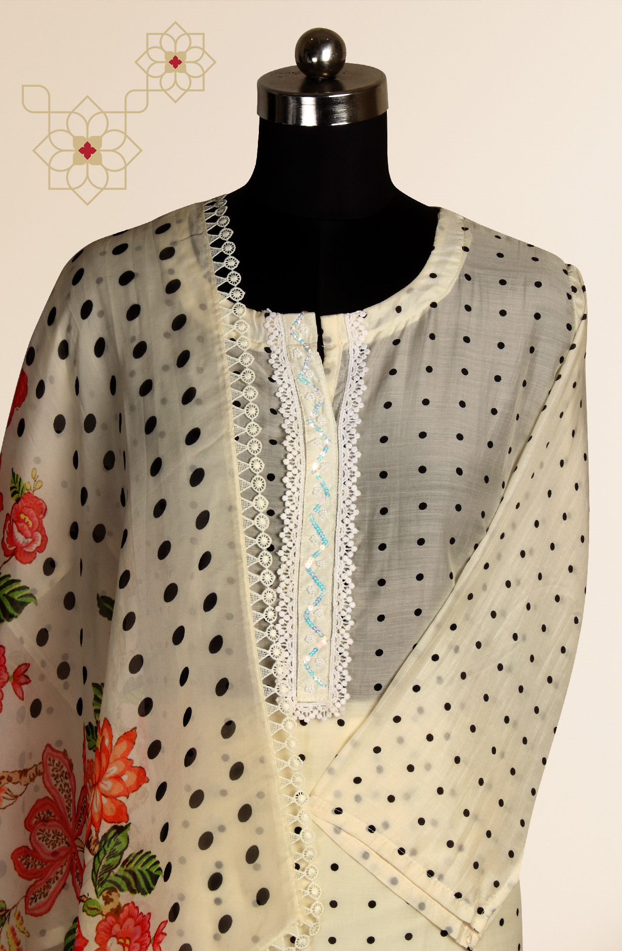 Semi-stitched Cream Beautiful Lacework Muslin Salwar Suit with Organza Dupatta - 131-MT9202