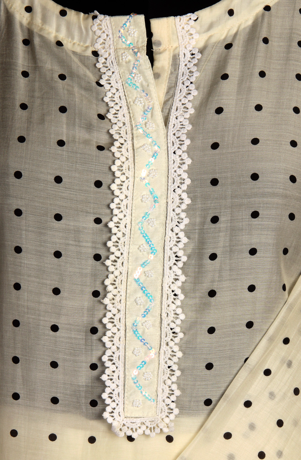 Semi-stitched Cream Beautiful Lacework Muslin Salwar Suit with Organza Dupatta - 131-MT9202