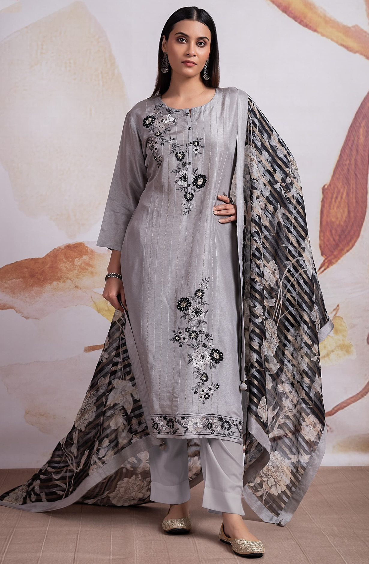 Silk Jacquard Suit with Beautiful Organza Dupatta - R157-SPR2141
