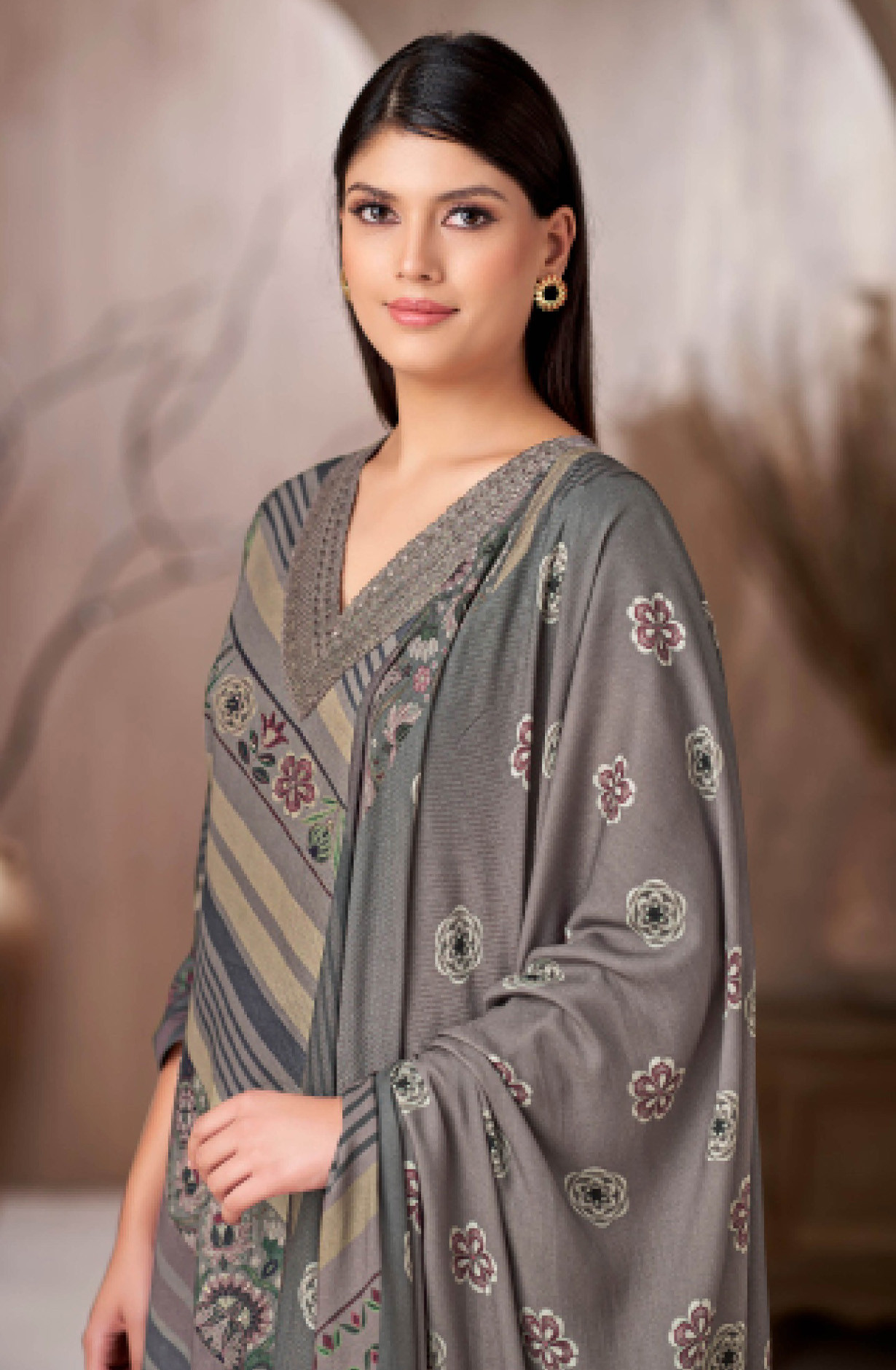 Grey pure corduroy Suit set with Dupatta- ISH5012