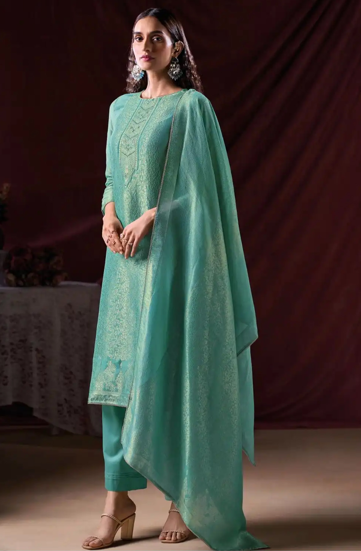 Firozee Silk Jacquard Suit Set with Dupatta - ARNC2301