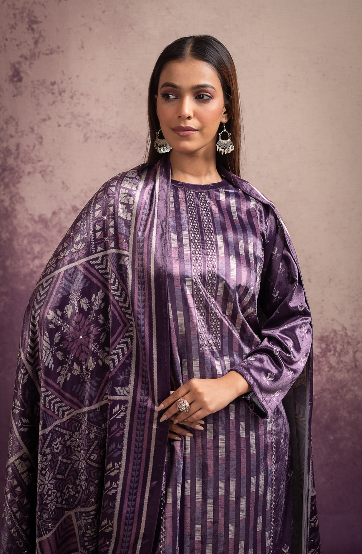 Purple Velvet Suit Set with  Velvet Silk Dupatta - DAR2113B