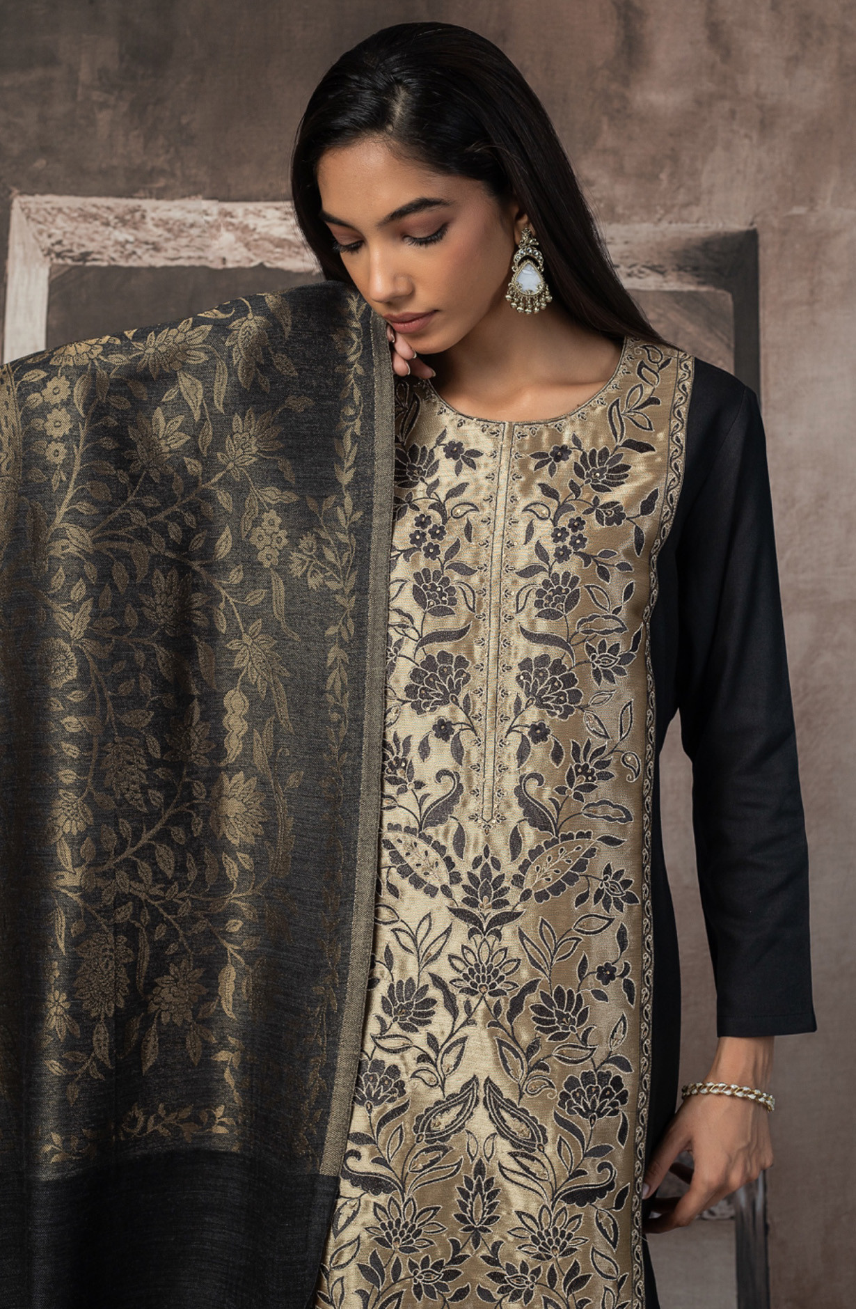Black Pashmina Silk Jacquard Suit set with Dupatta- ZOO2156A