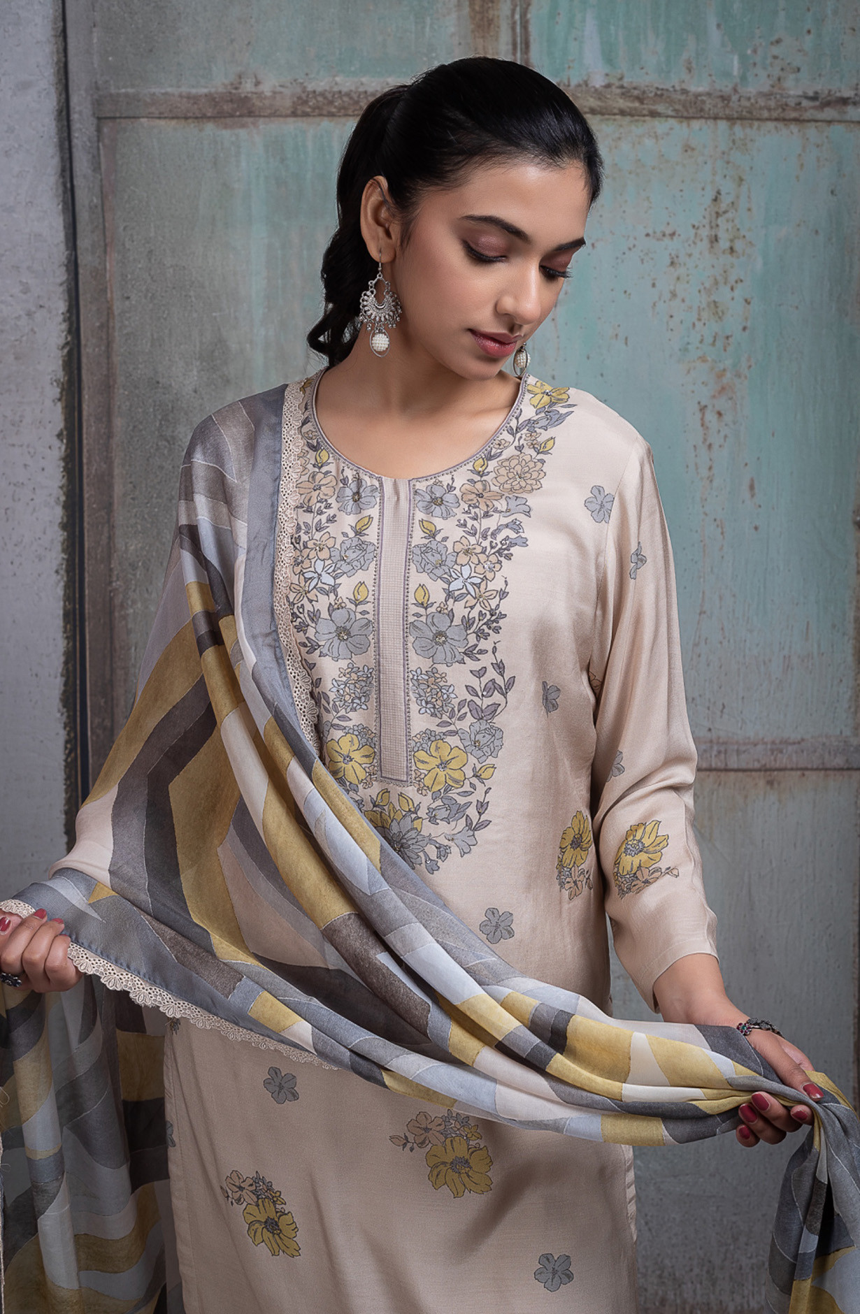 Beige pure muslin Unstitched Beautiful Suit Set with Dupatta - NORNT184