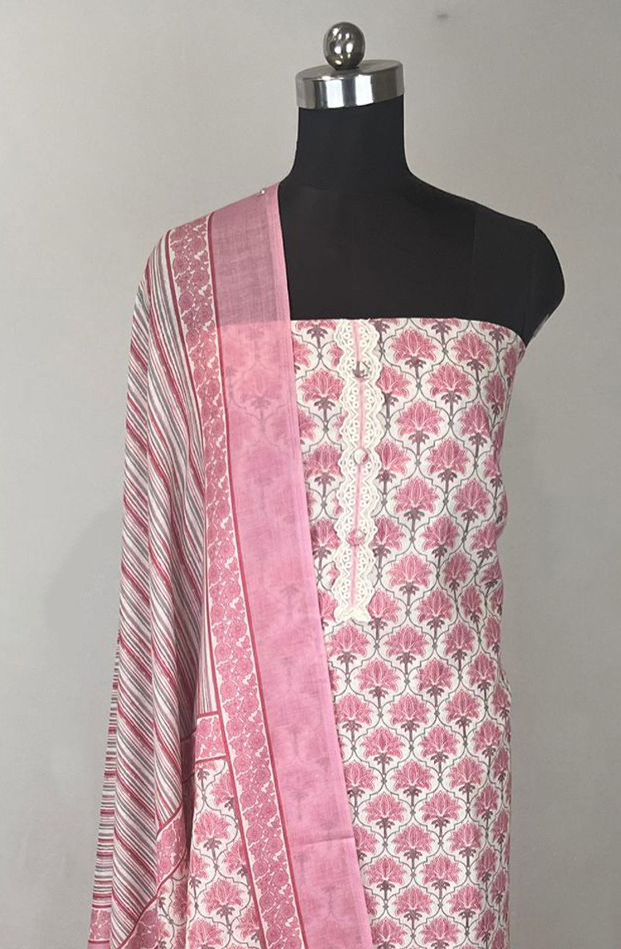 Pink Cotton Digital Printed Beautiful Suit Set with Dupatta - 131-E5775A