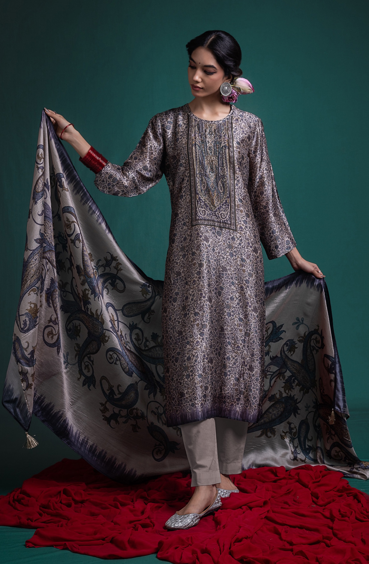 Green Pure silk Unstitched Suit Set with Beautiful Dupatta - KALNSK162B