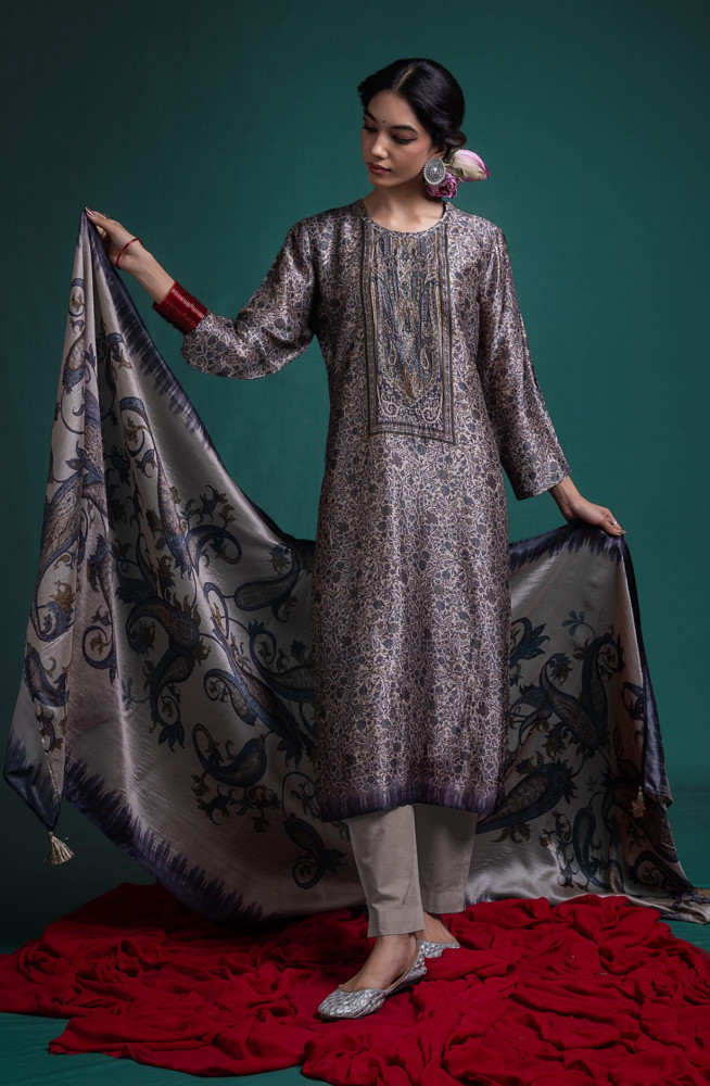 Image of Green Pure silk Unstitched Suit Set with Beautiful Dupatta - KALNSK162B