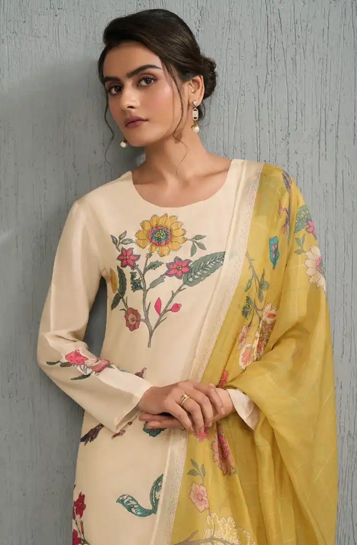 Beige cotton silk Beautiful Suit Set with Dupatta - SAH12041A