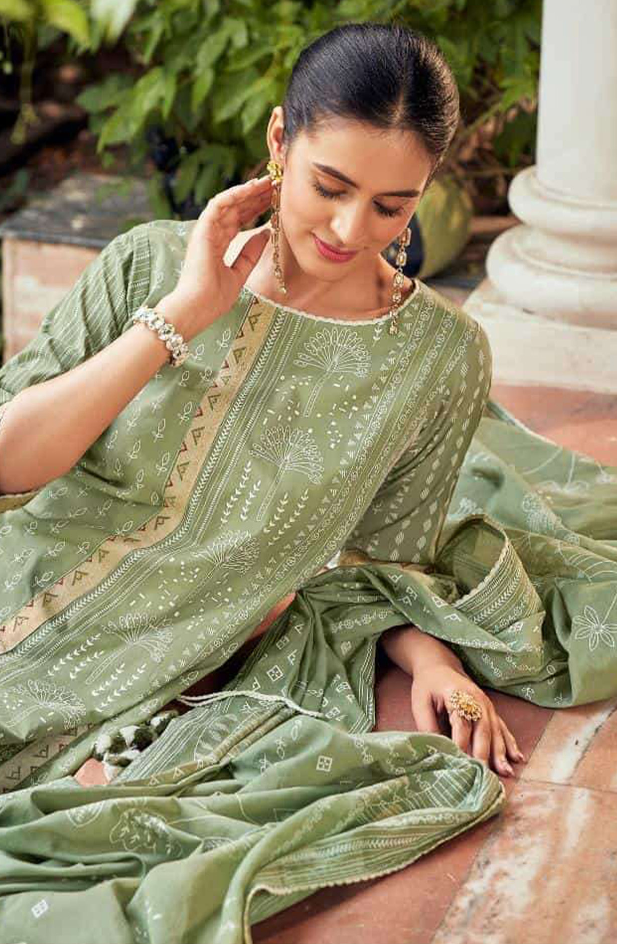 Green Pure Cotton Beautiful Suit Set with Dupatta - ROS10161