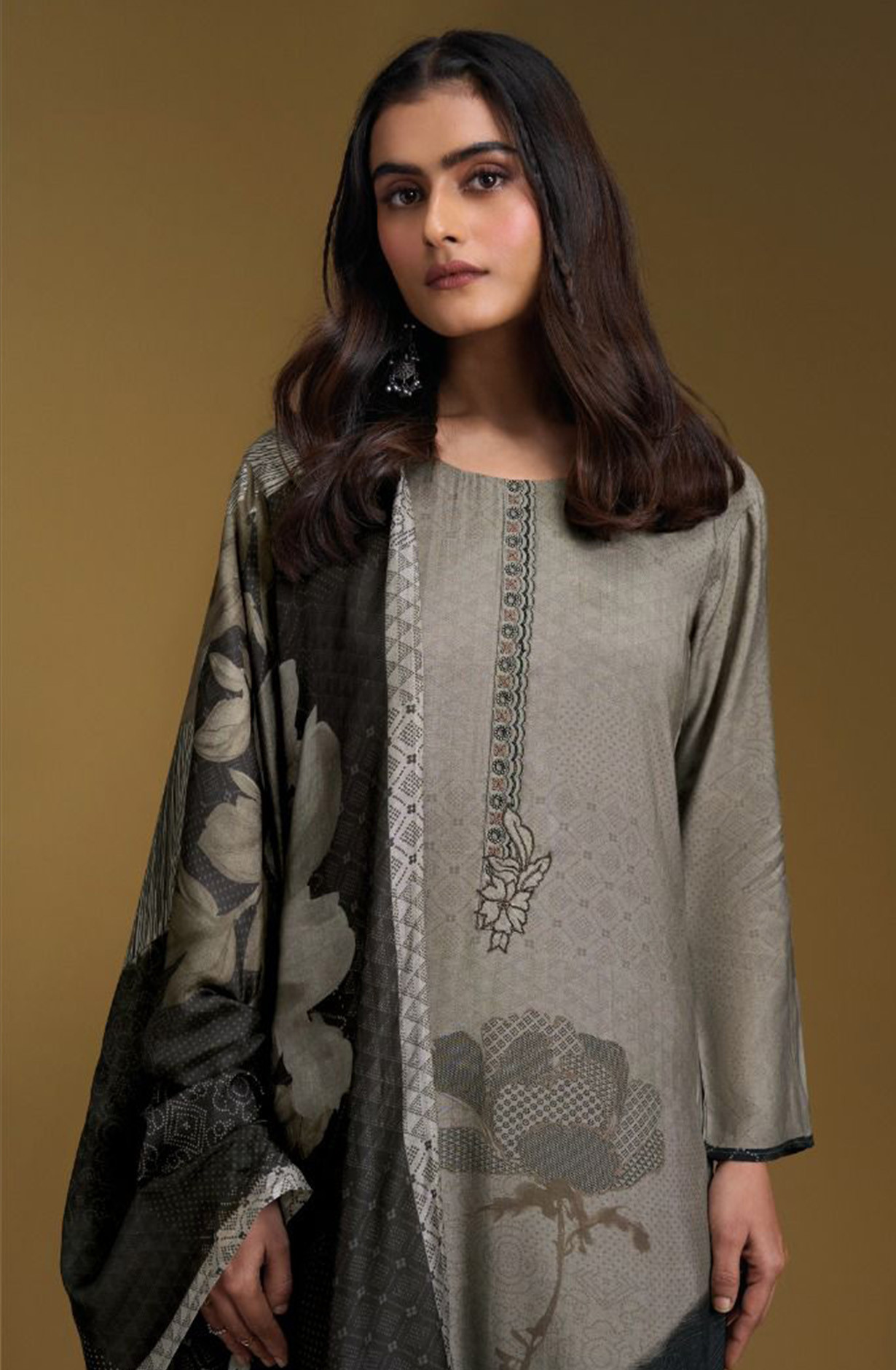 Grey Muslin Digital Printed Suit Set with Dupatta - YAM11021A
