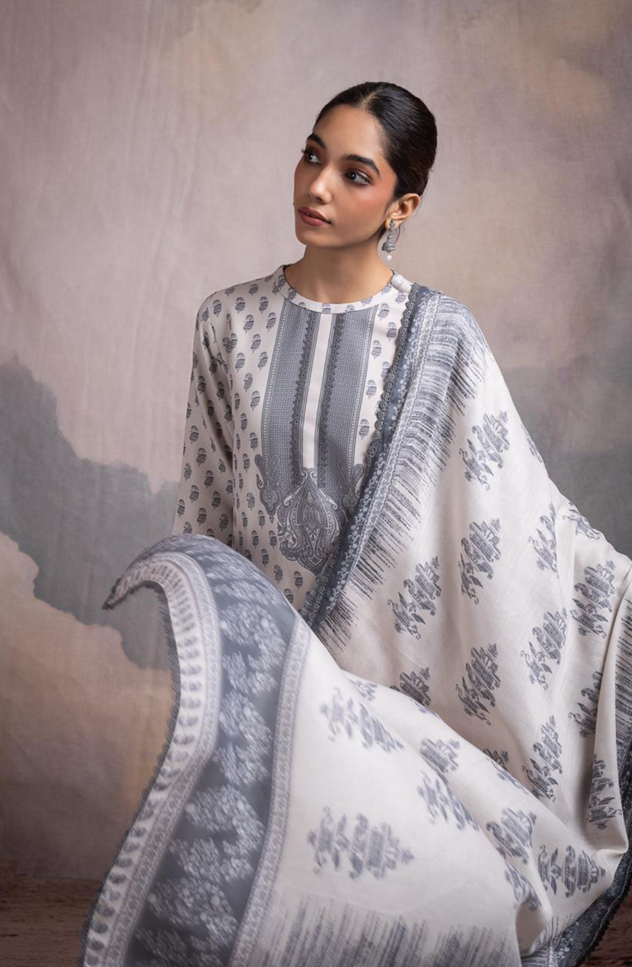 Grey Pashmina Digital Printed Suit with Pashmina Dupatta - ANN2118B