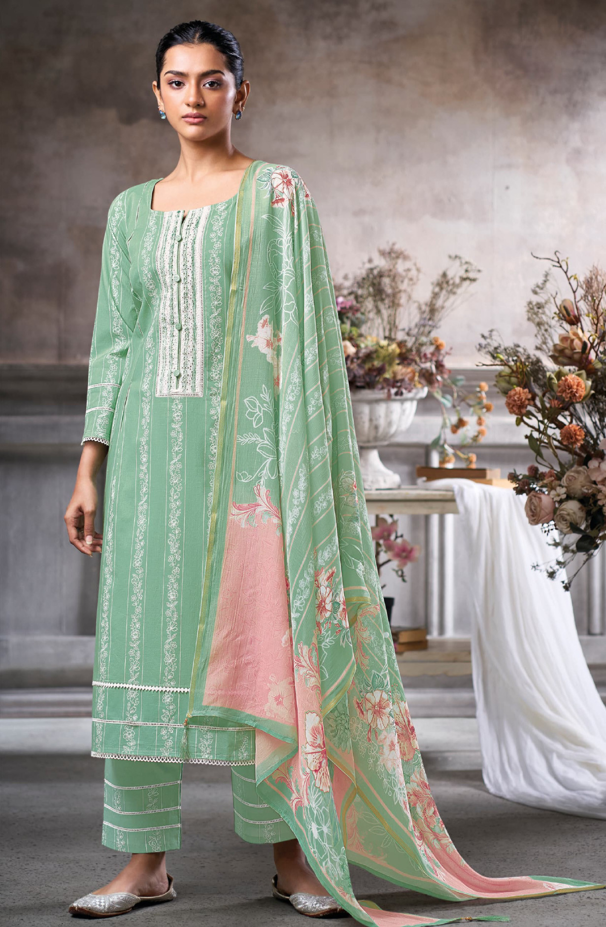 Green Cotton Beautiful Suit Set with Dupatta- VAA10355