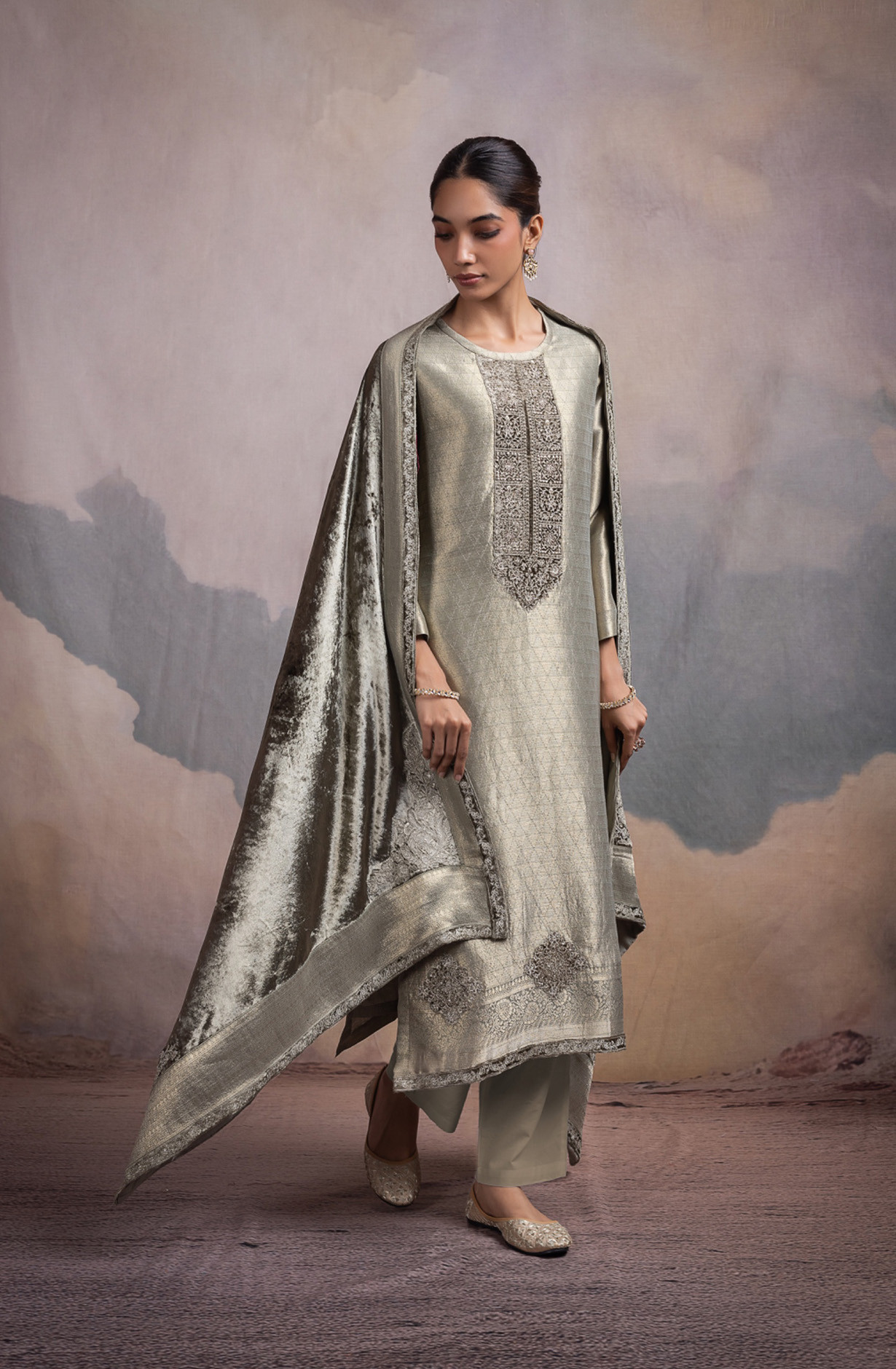 Mehndi Pure Silk Jacquard Suit Set with Velvet Dupatta - KAN2124B