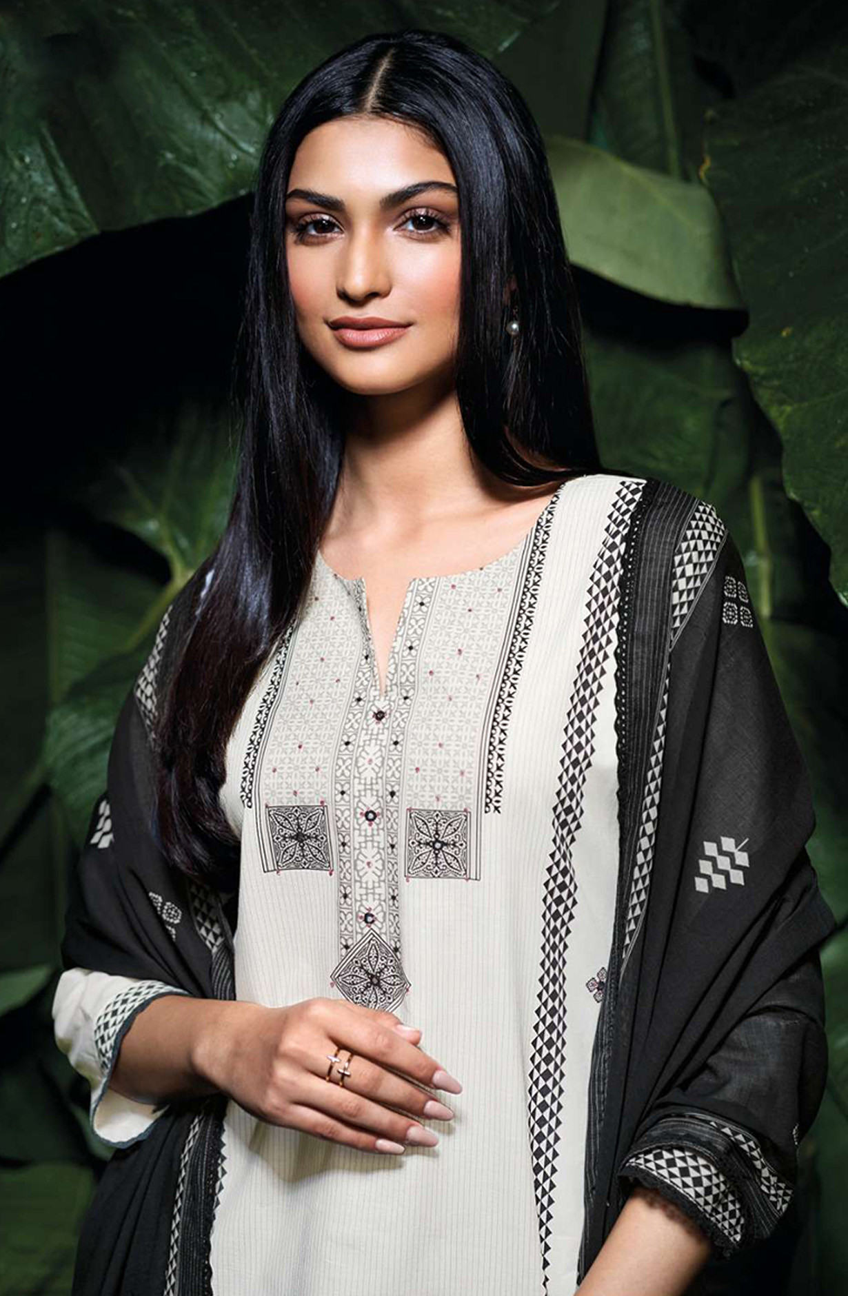 Black premium cotton Unstitched Suit Set with Dupatta - KRIS4498A