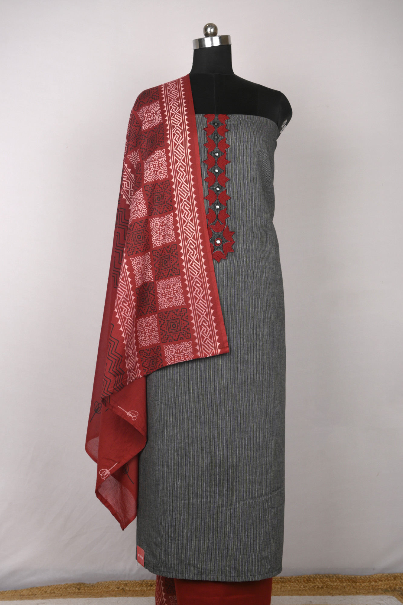 Black Handloom Cotton Beautiful Suit Set with Dupatta - 657-S26DEAN1074