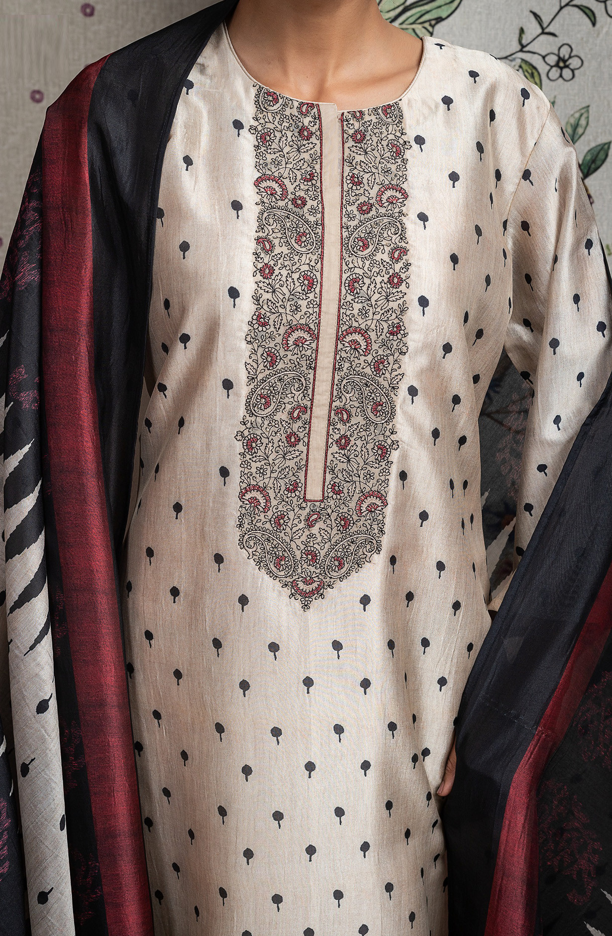 Mehroon Silk Printed Beautiful Unstitch Suit Set with Dupatta - R157-SPR2649A