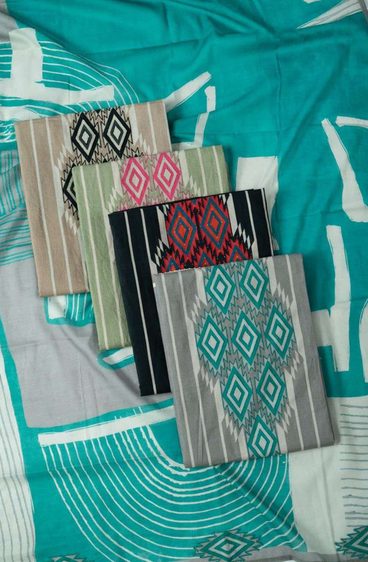 Green Lawn cotton digital Print with embroidery Suit Set with Dupatta - 823-V30B
