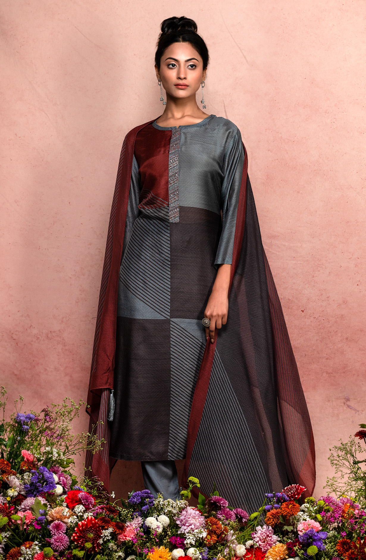Grey Muslin Exclusive Digital Print Salwar Suit-sets - AAN1749