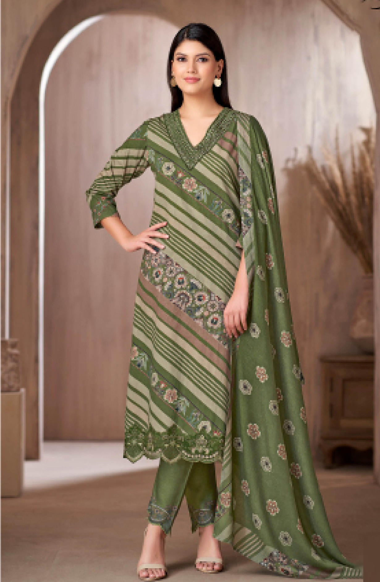 Green pure corduroy Suit set with Dupatta- ISH5042