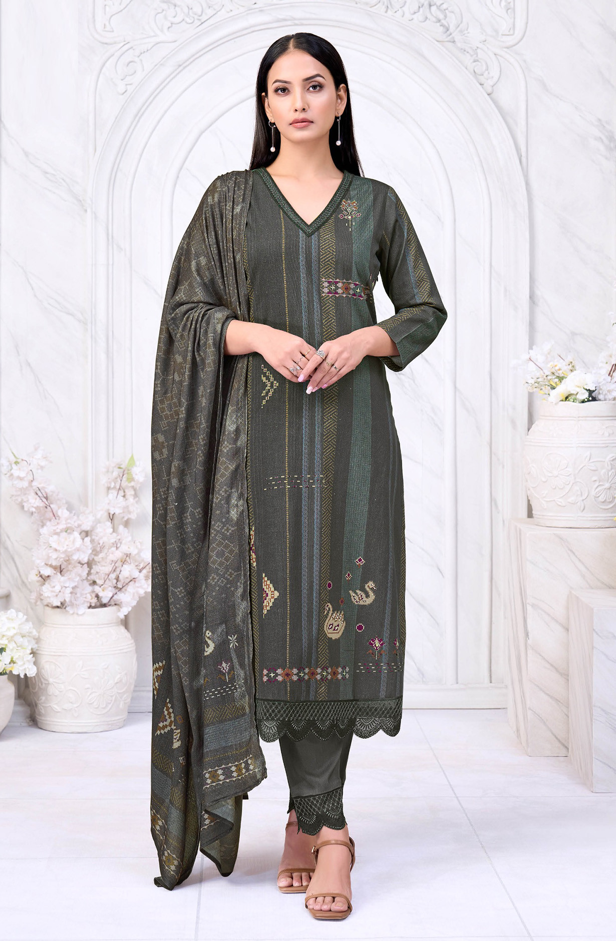 Grey pure corduroy Suit set with Dupatta- LAM510