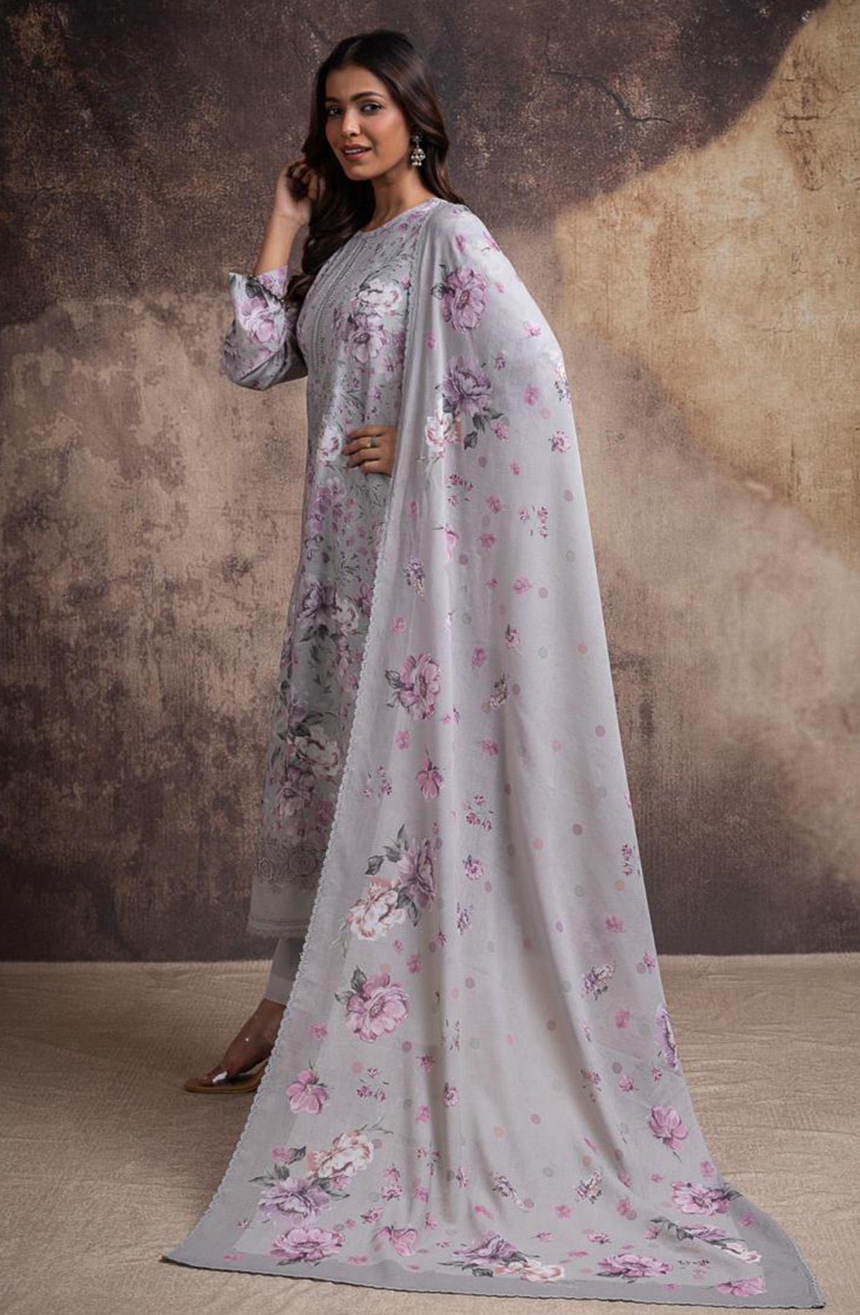 Grey Pure cotton lawn Digital Printed Beautiful Suit Set with Dupatta - VINNT203B