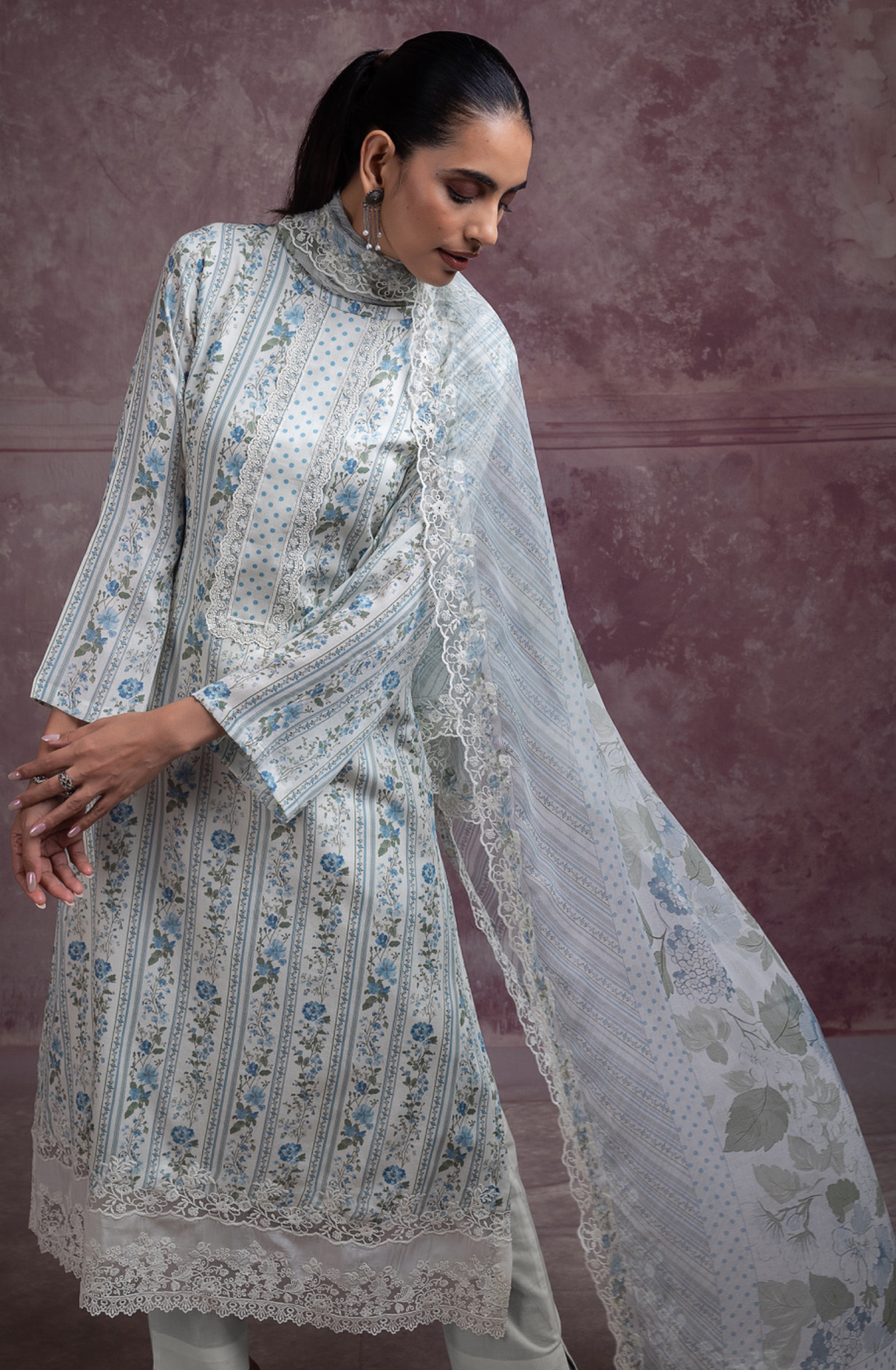 Blue Very finner cotton beautiful Suit Set with Dupatta - VENNT139A