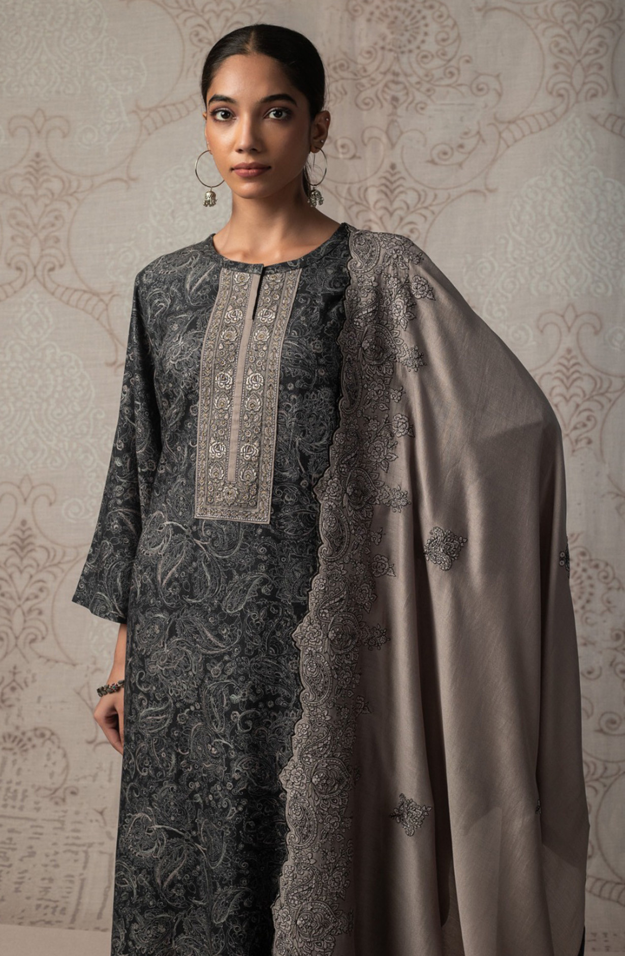 Black Pashmina Suit Set with Pashmina Dupatta - R157-SPR2482C