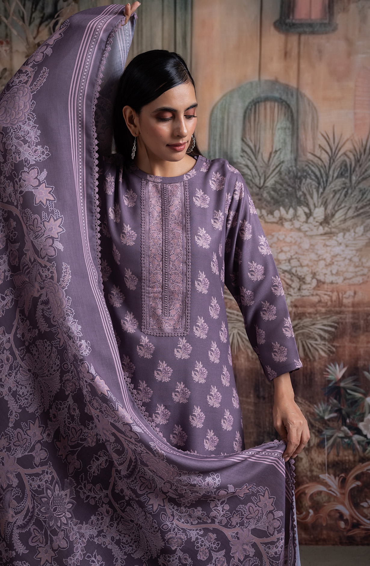 Mauve Pashmina Suit set with Pashmina Dupatta - ZIR2094B