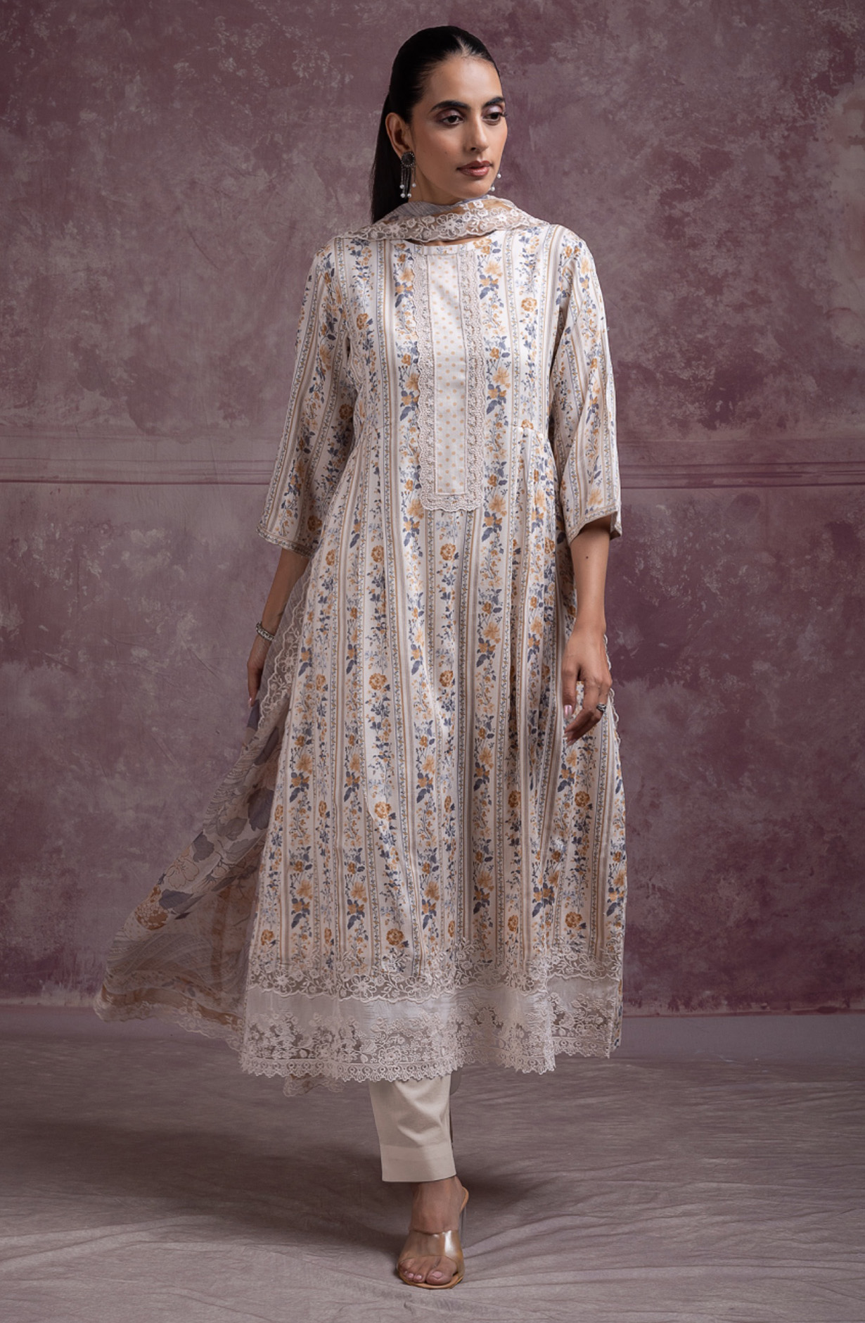 Off-White Very finner cotton beautiful Suit Set with Dupatta - VENNT139C