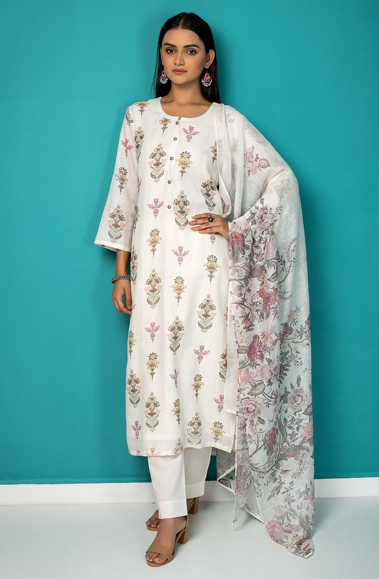 Off-white Linen Digital Printed Exclusive Salwar Kameez - KEH1884