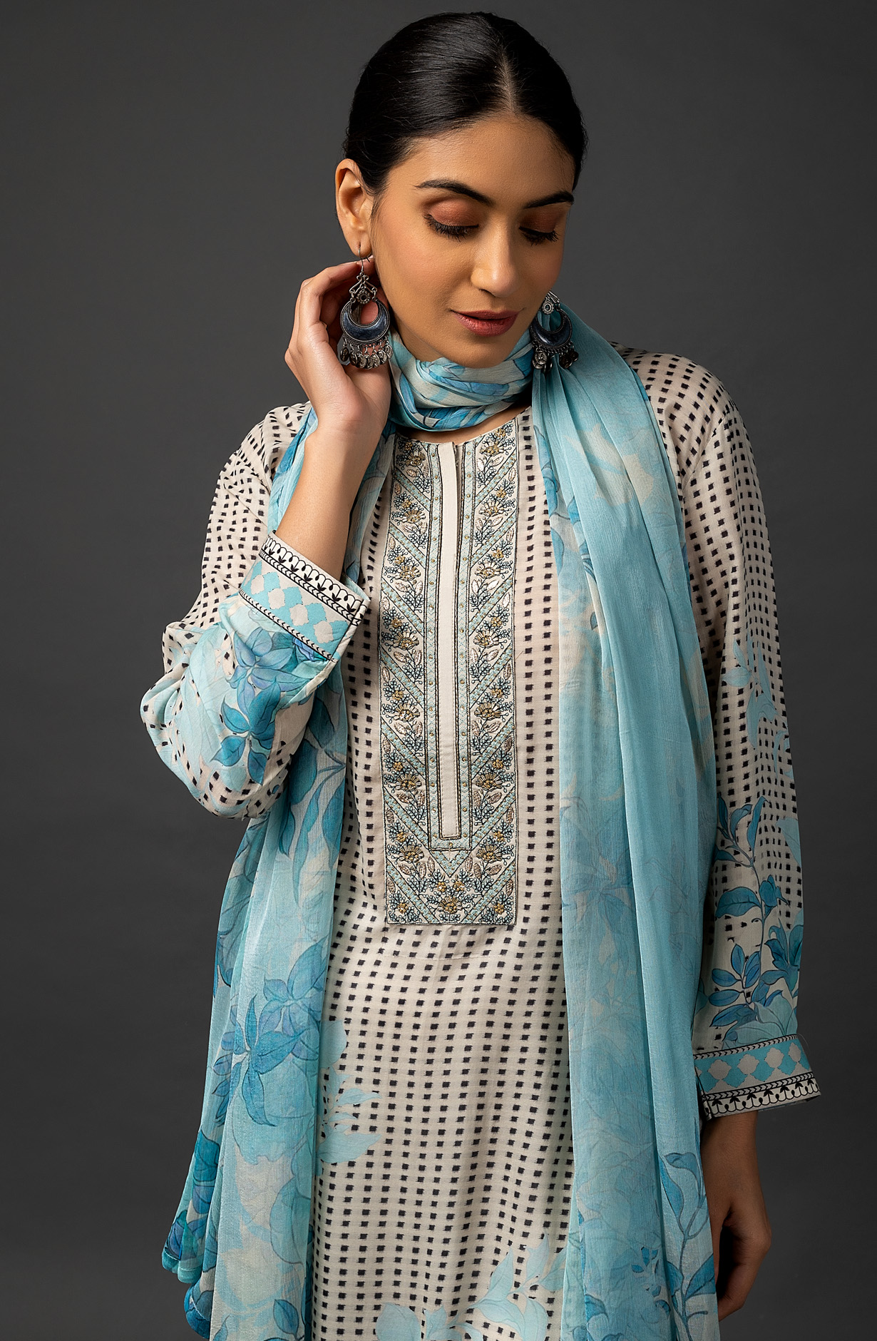 Cream Muslin Digital Print Beautiful Salwar Suit with Chiffon Dupatta - R157-SPR1452A