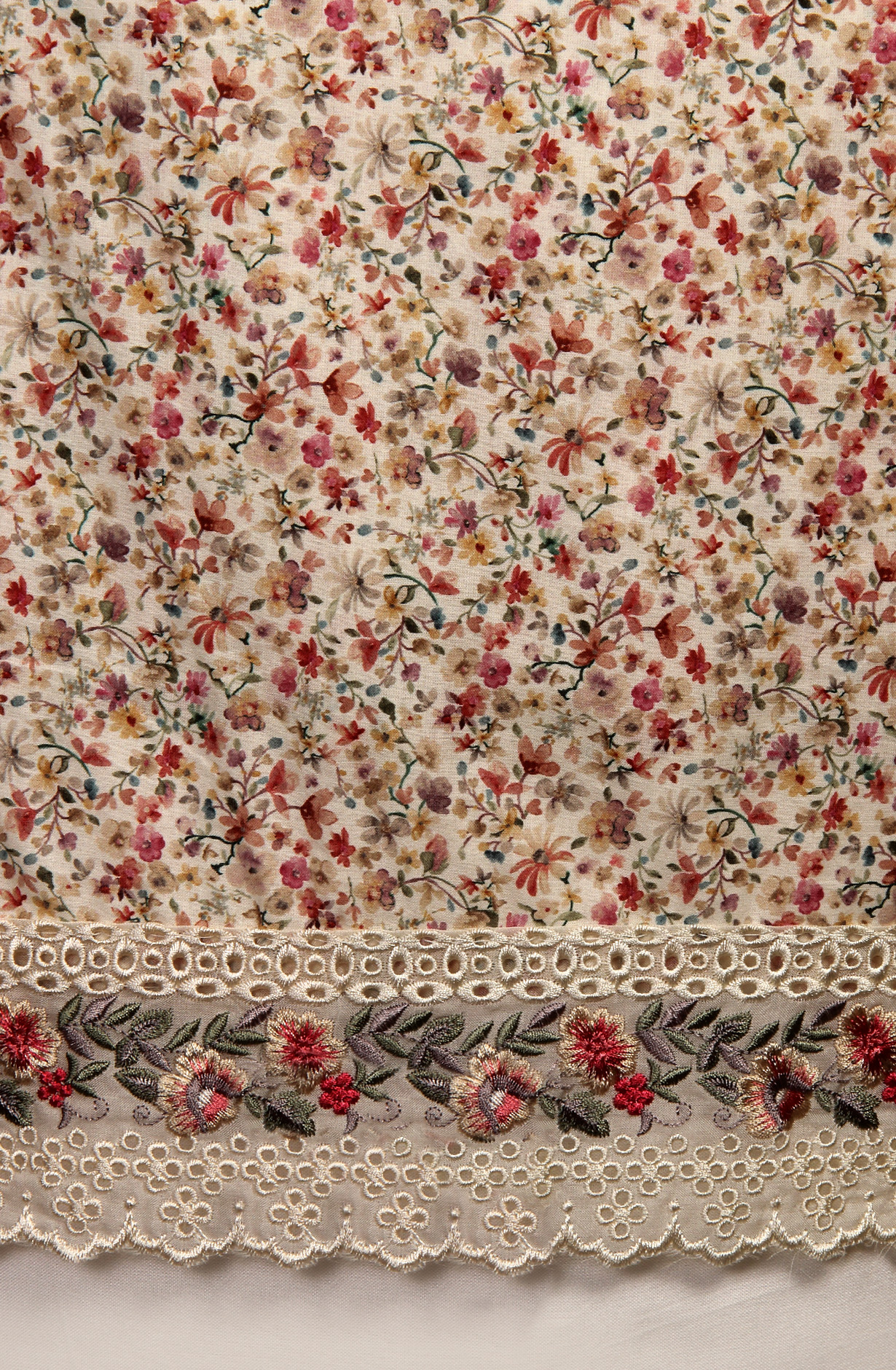 Cream Beautiful Cotton Unstitched Salwar Suit with Chiffon Dupatta - 838-289A