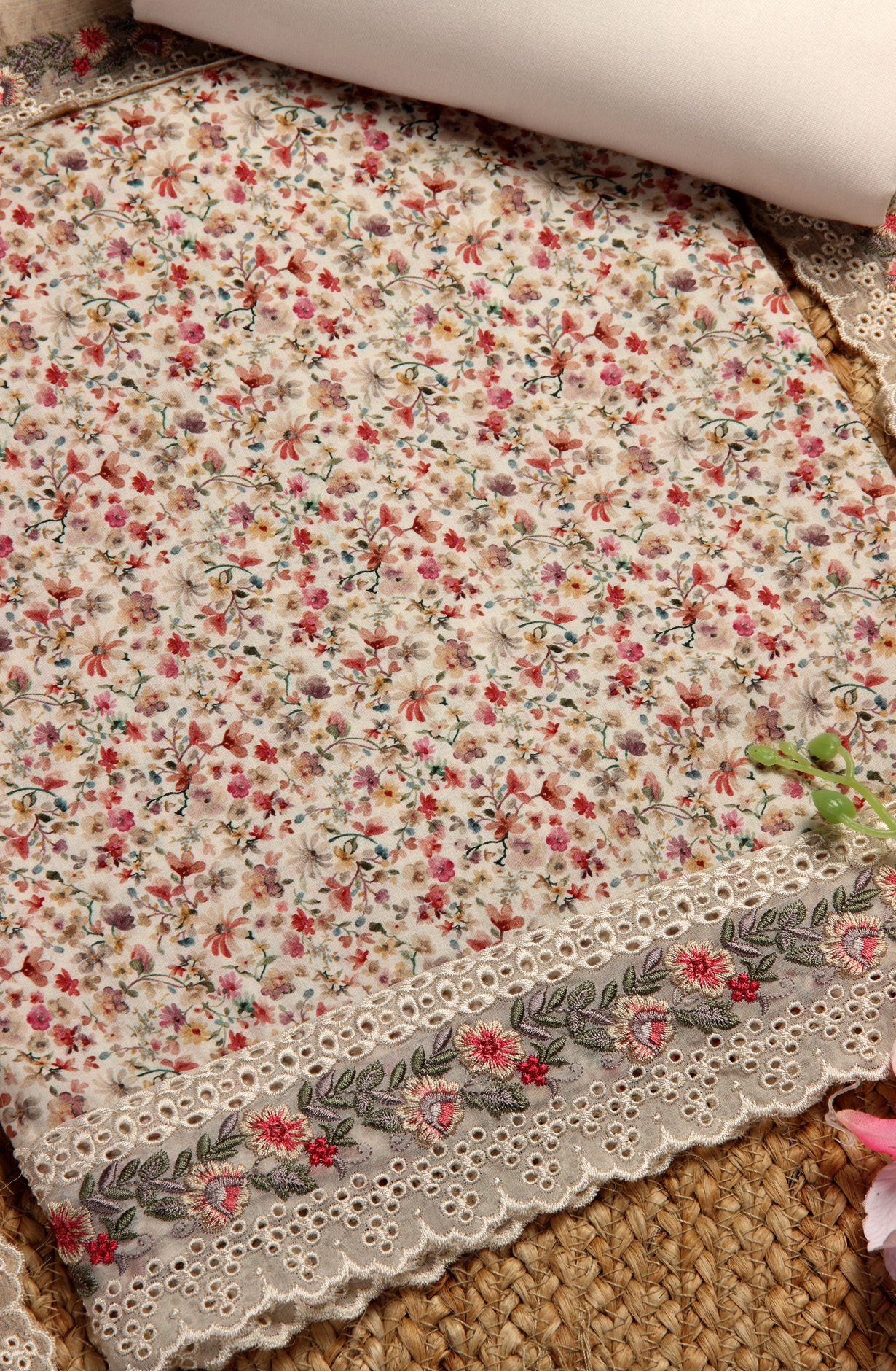 Cream Beautiful Cotton Unstitched Salwar Suit with Chiffon Dupatta - 838-289A