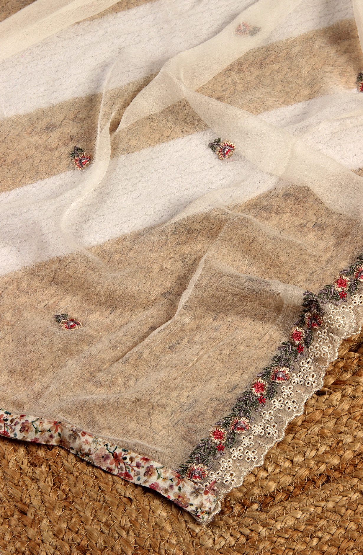 Cream Beautiful Cotton Unstitched Salwar Suit with Chiffon Dupatta - 838-289A