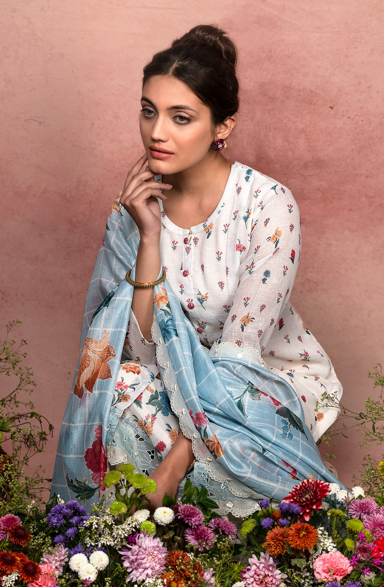 Cream Linen Exclusive Digital Print Suit-sets with Beautiful Dupatta - VOI1756