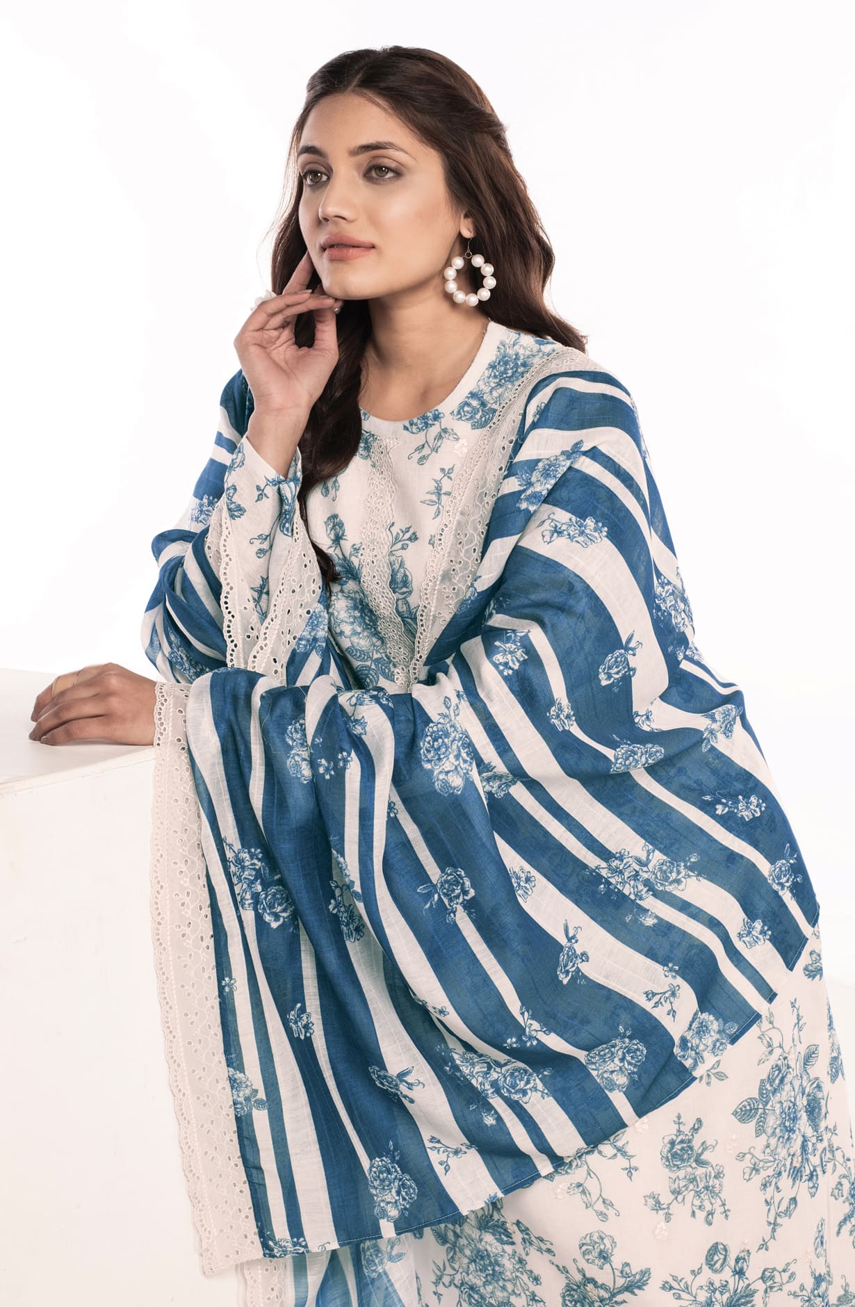 Off-White Blue Linen Exclusive Digital Printed Salwar Suit-set - JAS1745